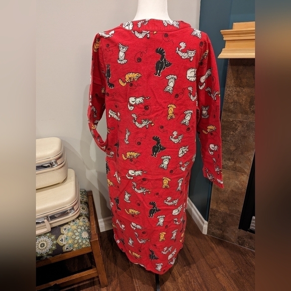 Cat lover nightgown, red  cotton flannel kitten pattern woman's L - Picture 4 of 9